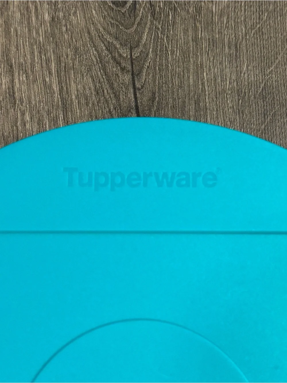 Tupperware Turquoise Vision Bowl w/ Lid 2.5 Liters 10.5 Cups 5551B-3 LIKE NEW